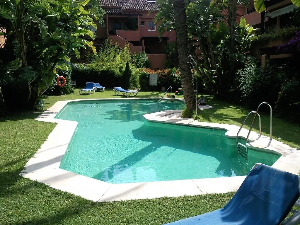 Apartment Jardines contacts